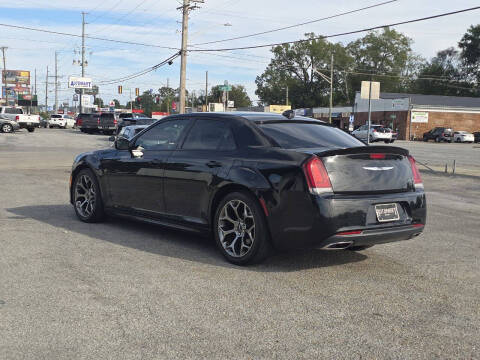 2018 Chrysler 300 S