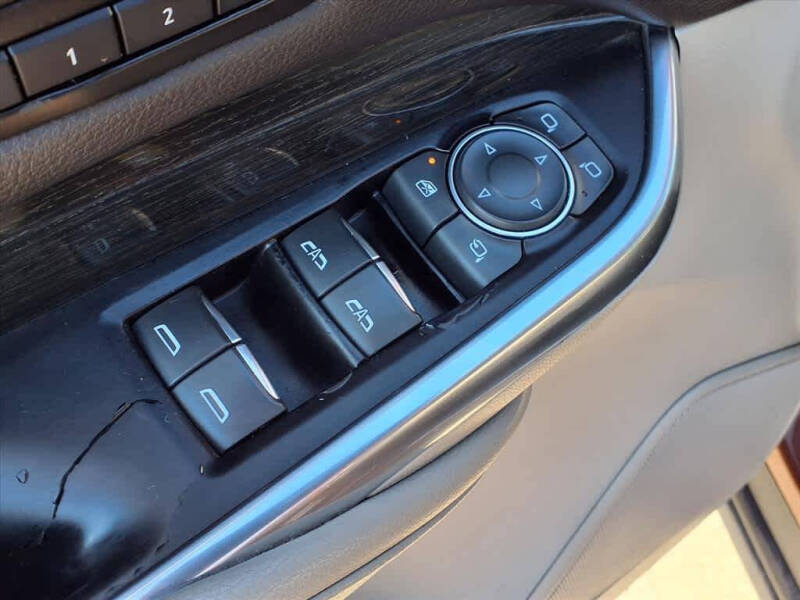 2019 Cadillac XT4 Premium Luxury