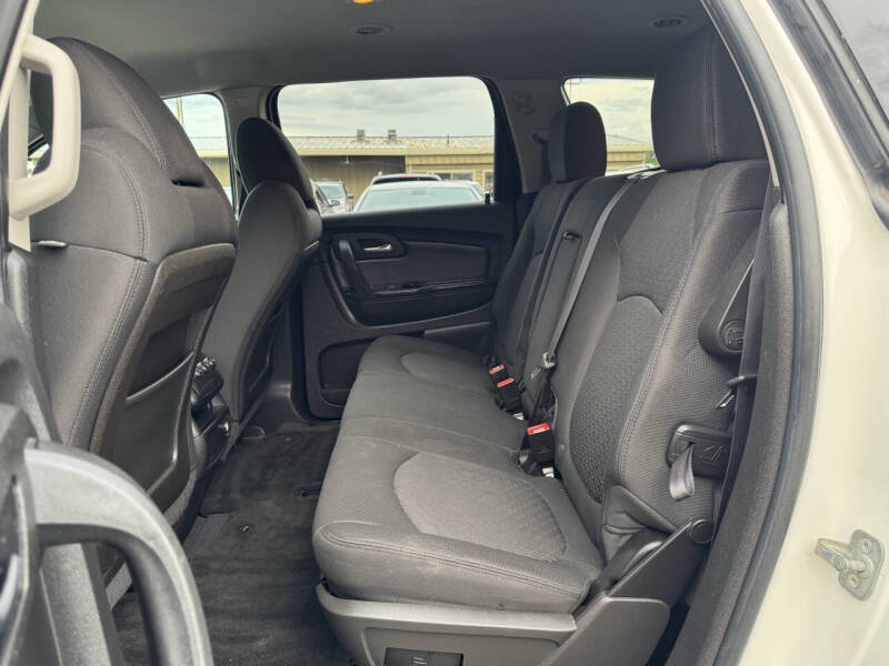 2011 Chevrolet Traverse LT