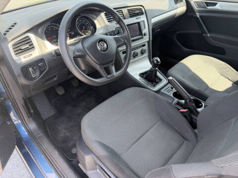 2015 Volkswagen Golf TSI Launch Edition