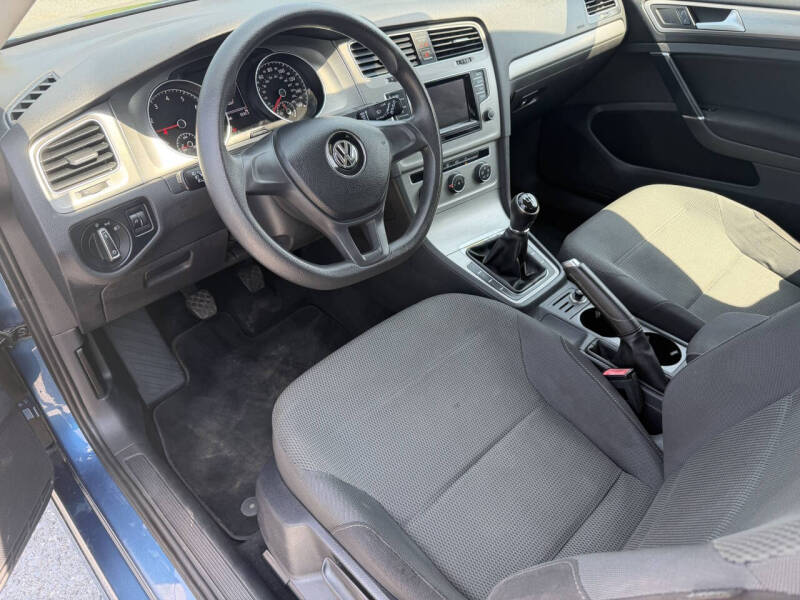 2015 Volkswagen Golf TSI Launch Edition
