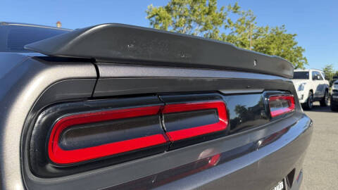 2016 Dodge Challenger SXT