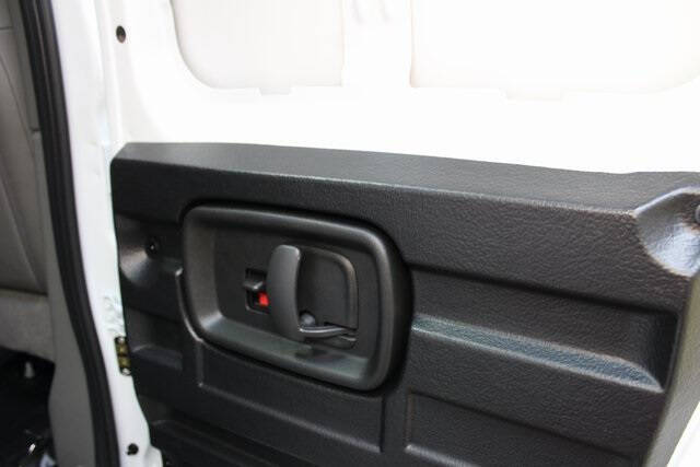 2025 Chevrolet Express 2500