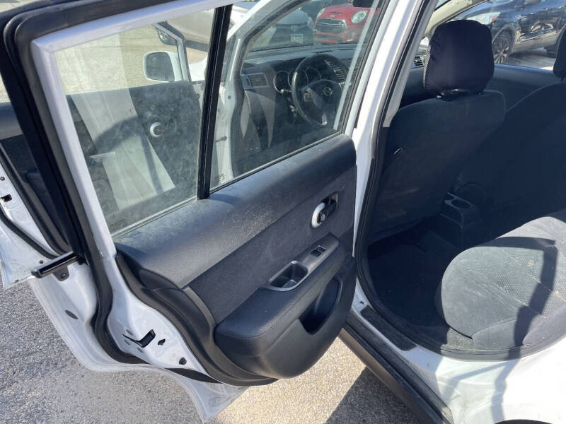 2012 Nissan Versa 1.8 S