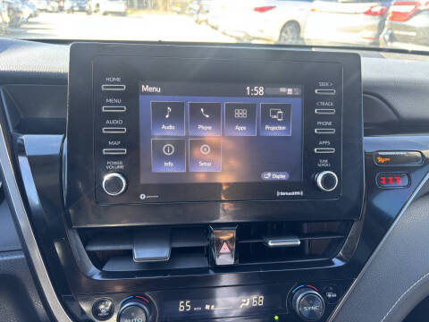 2022 Toyota Camry SE