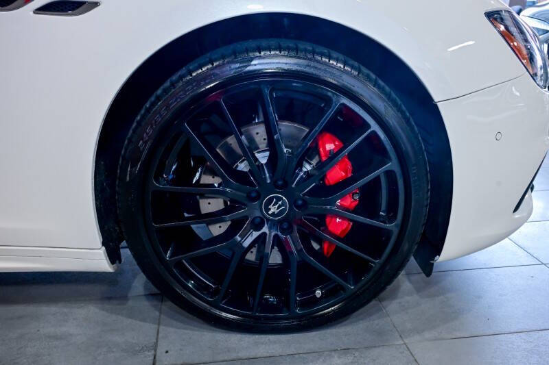 2022 Maserati Ghibli Modena