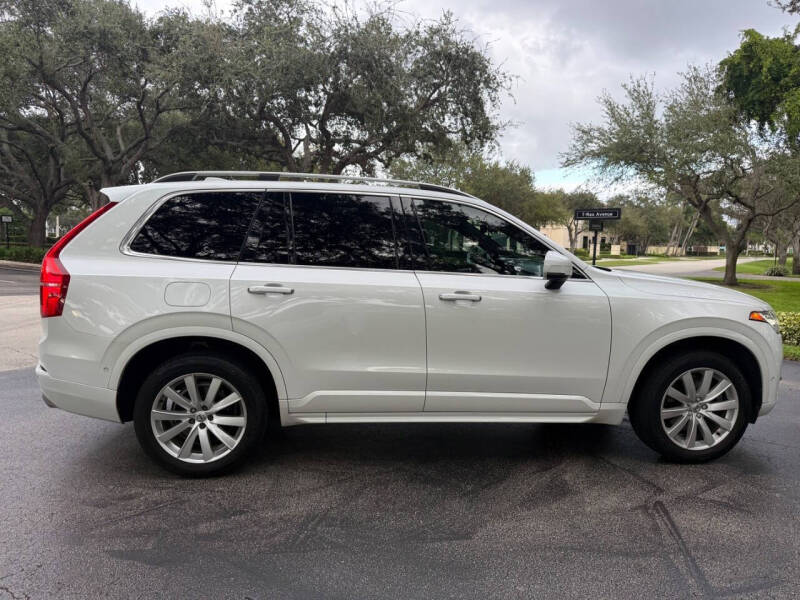 2018 Volvo XC90 T6 Momentum