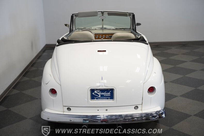 1947 Ford Deluxe