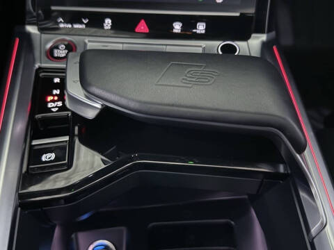 2022 Audi e-tron S quattro Premium Plus