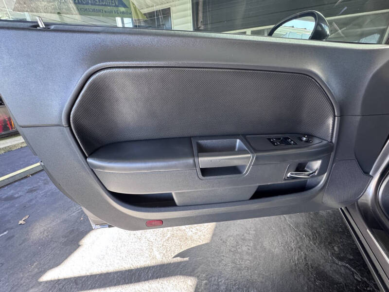 2013 Dodge Challenger R/T Plus