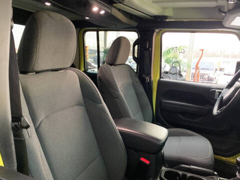 2024 Jeep Gladiator NightHawk