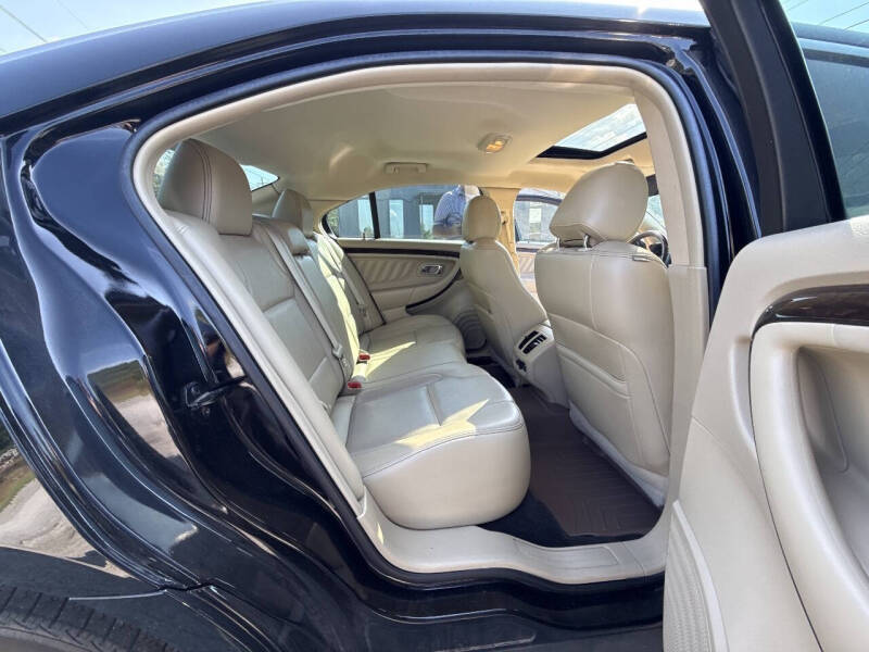 2018 Ford Taurus Limited