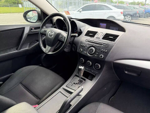 2013 Mazda MAZDA3 i Touring