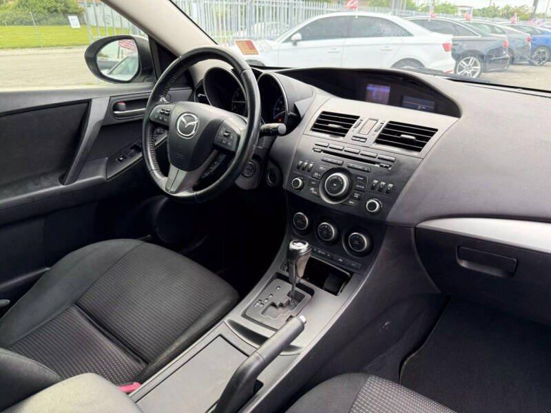 2013 Mazda MAZDA3 i Touring