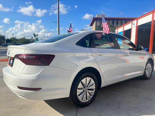 2020 Volkswagen Jetta Sedan - $17,997