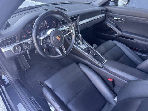 2017 Porsche 911 Carrera