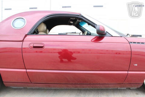 2004 Ford Thunderbird Deluxe