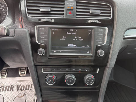 2017 Volkswagen Golf GTI SE