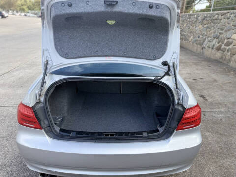 2012 BMW 3 Series 328i