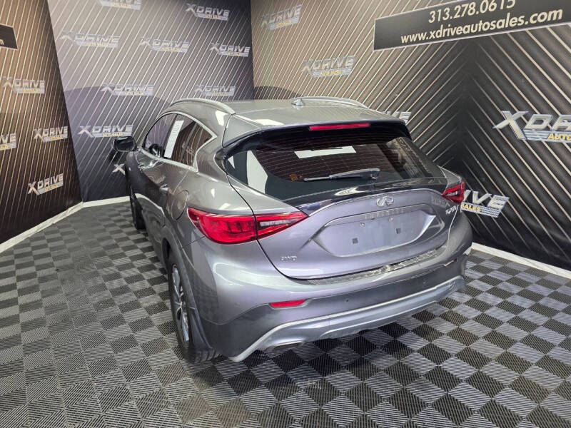 2017 Infiniti QX30 Premium