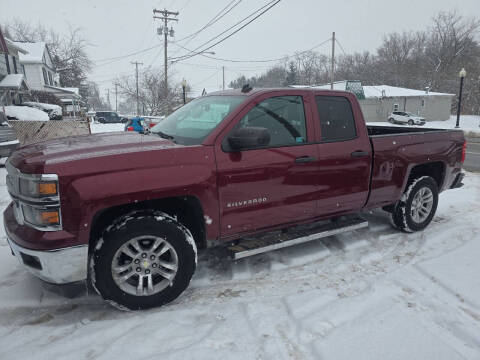 2014 Chevrolet Silverado 1500 for sale at Maximum Auto Group II INC in Cortland OH