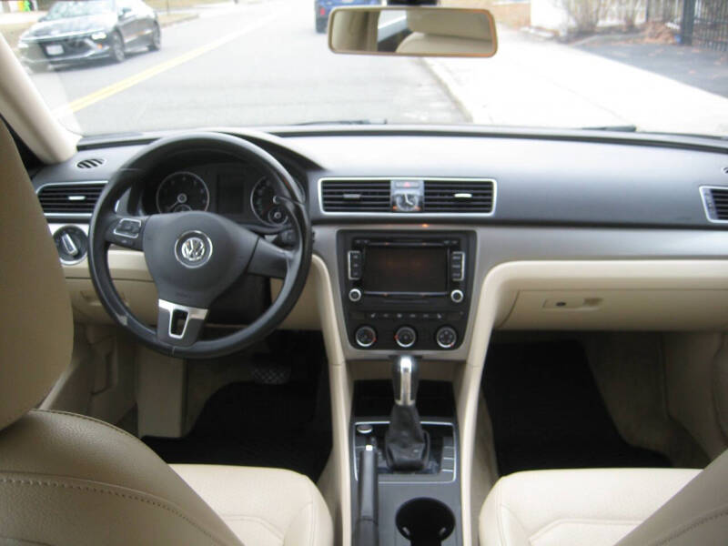 2015 Volkswagen Passat 1.8T Limited Edition