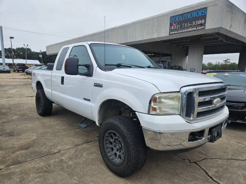 2006 Ford F-250 Super Duty for sale at ZORA MOTORS in Rosenberg TX