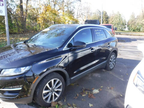 2019 Lincoln MKC for sale at Dave's Car Corner in Hartford City IN