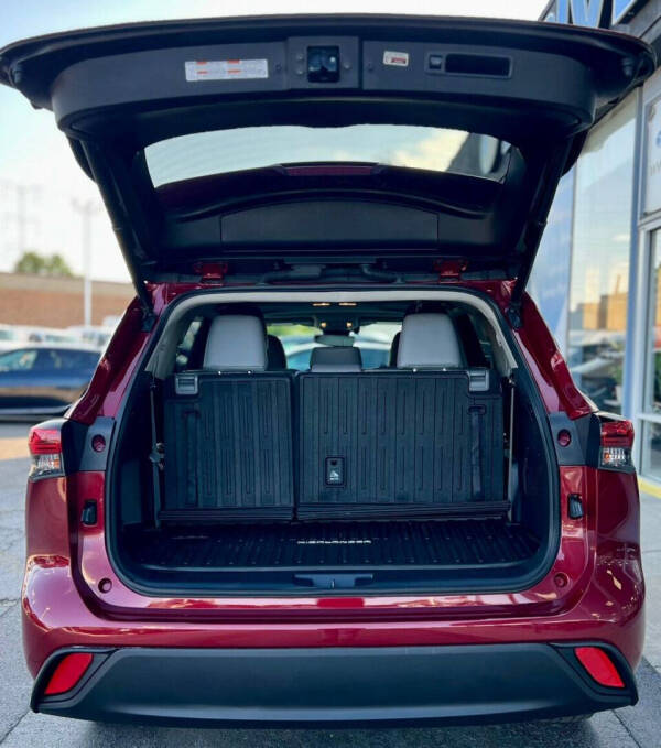 2021 Toyota Highlander Hybrid XLE