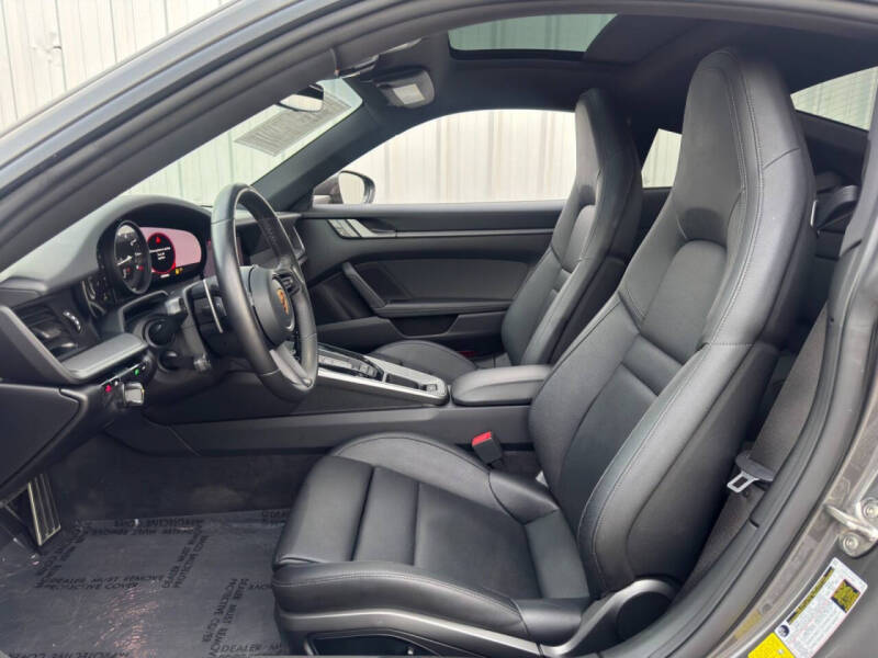 2021 Porsche 911 Carrera