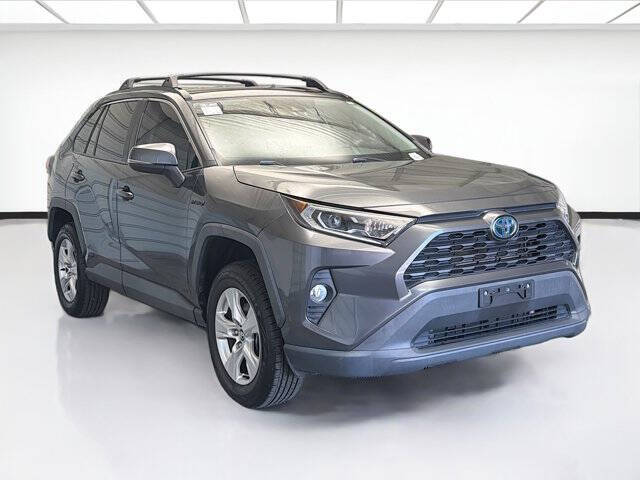 2020 Toyota RAV4 Hybrid XLE