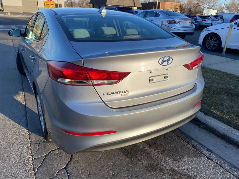 2017 Hyundai Elantra SE