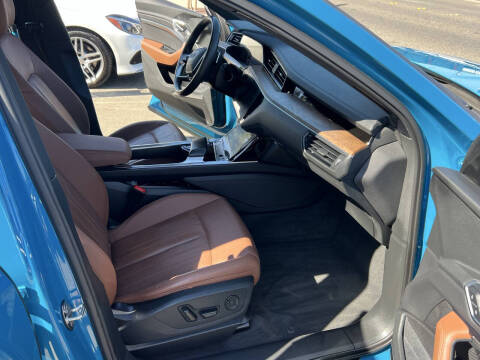 2019 Audi e-tron quattro Premium Plus