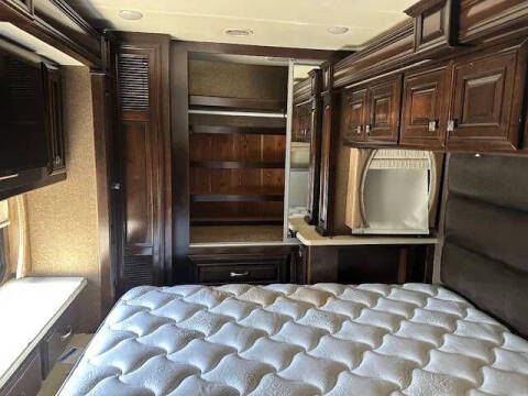 2016 Freightliner XCR Chassis