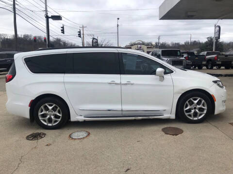 2017 Chrysler Pacifica