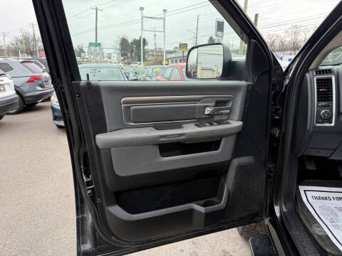 2016 RAM 1500 SLT