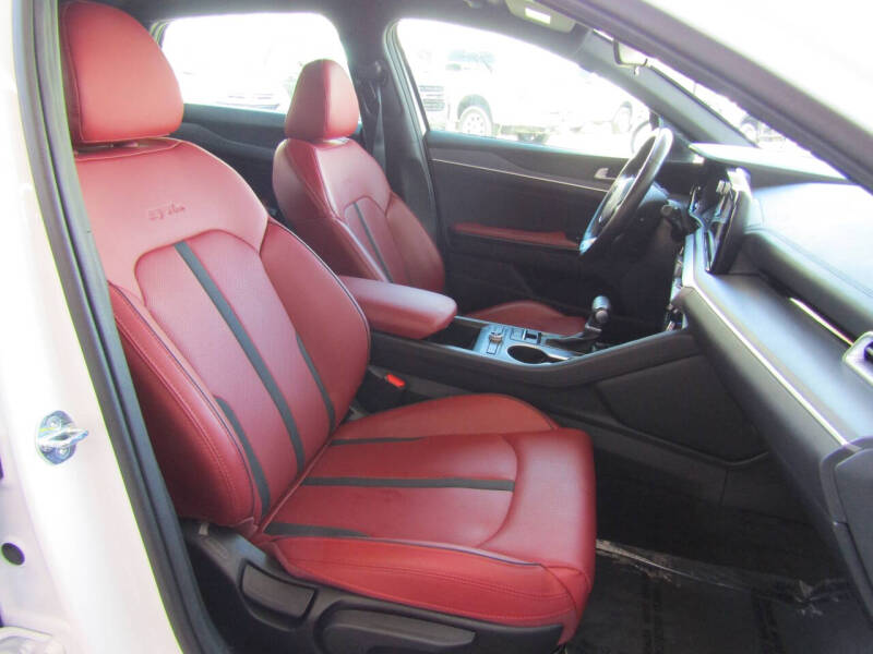2023 Kia K5