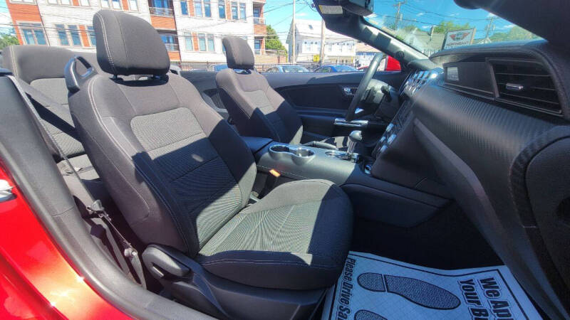 2016 Ford Mustang V6