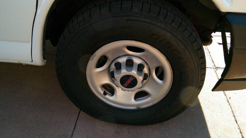 2023 GMC Savana 2500