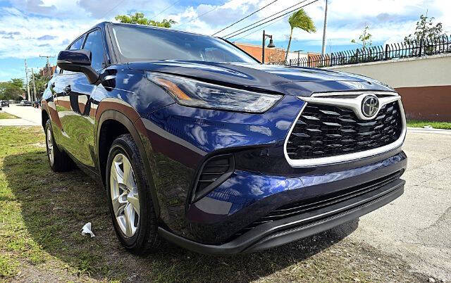 2022 Toyota Highlander L