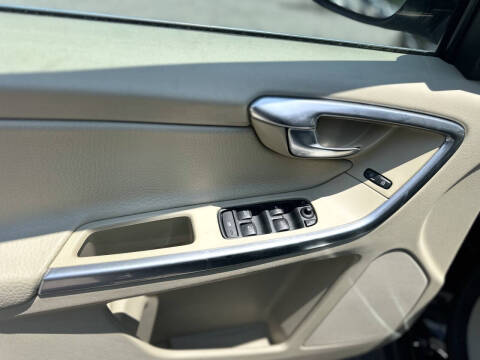 2013 Volvo XC60 3.2 Premier