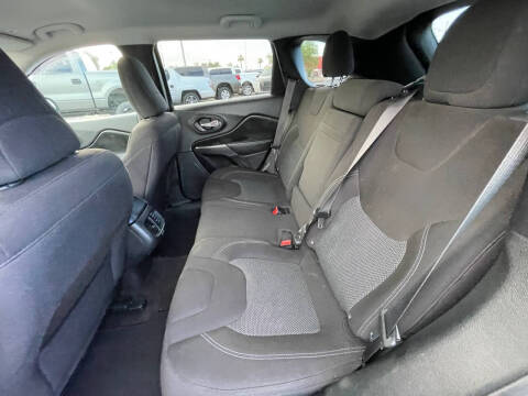 2019 Jeep Cherokee Latitude