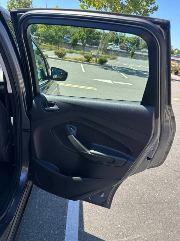 2013 Ford C-MAX Hybrid SE