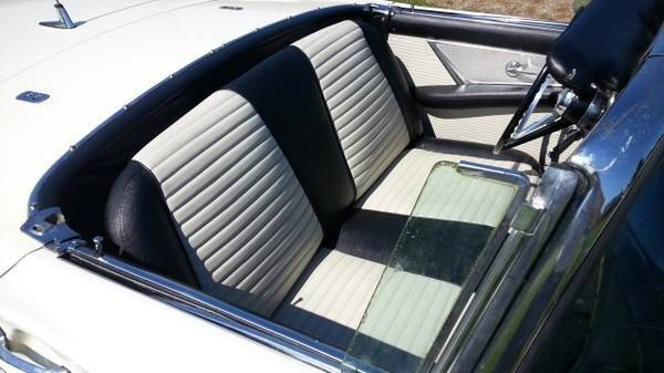 1957 Ford Thunderbird