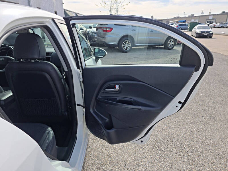 2013 Kia Rio 5-Door SX