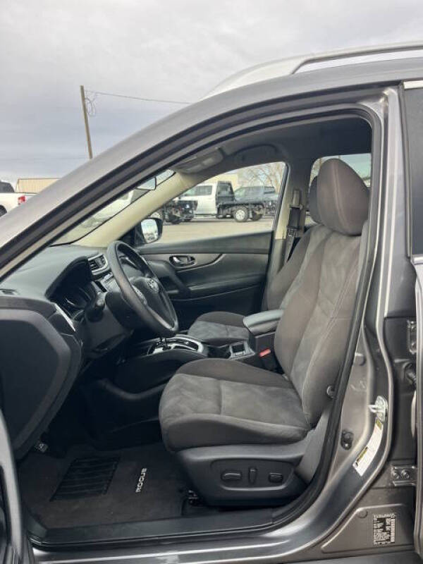 2016 Nissan Rogue SV