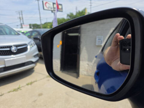 2021 Nissan Versa SR