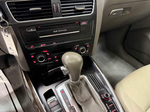 2011 Audi Q5 2.0T quattro Premium Plus