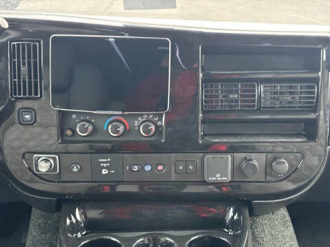 2025 GMC Savana 2500