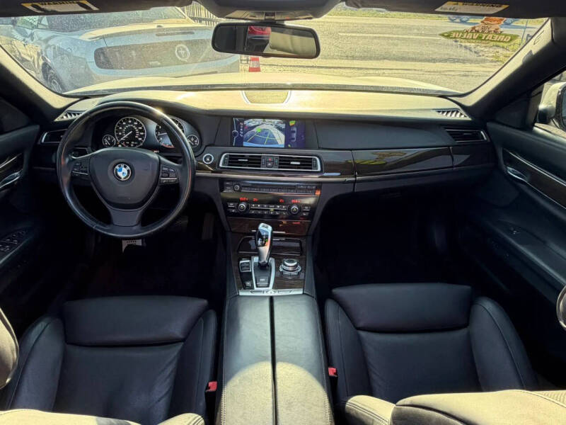 2011 BMW 7 Series
